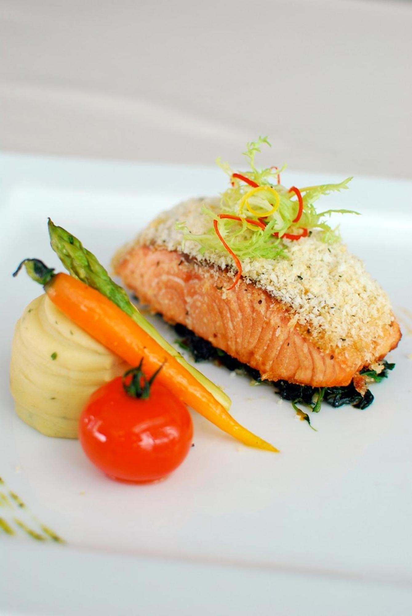 Pulse Grande Hotel Putrajaya Zewnętrze zdjęcie Salmon prepared with a crust of bread crumbs